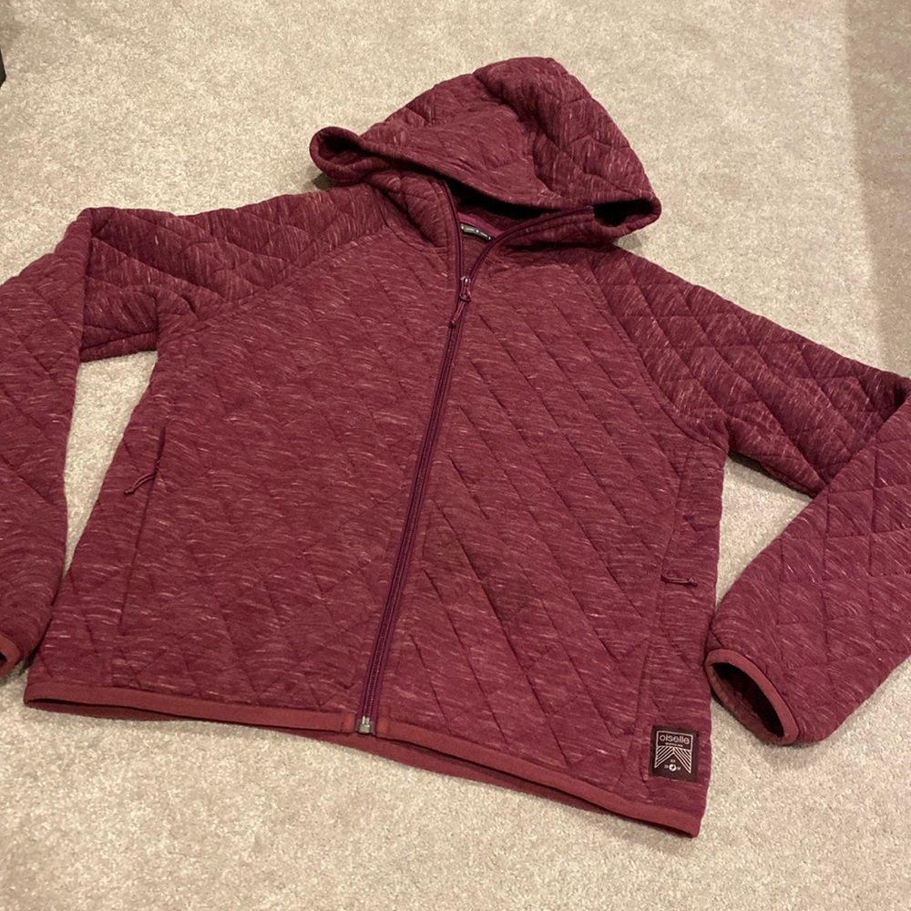 oiselle Quilted Hooded Jacket in Maroon